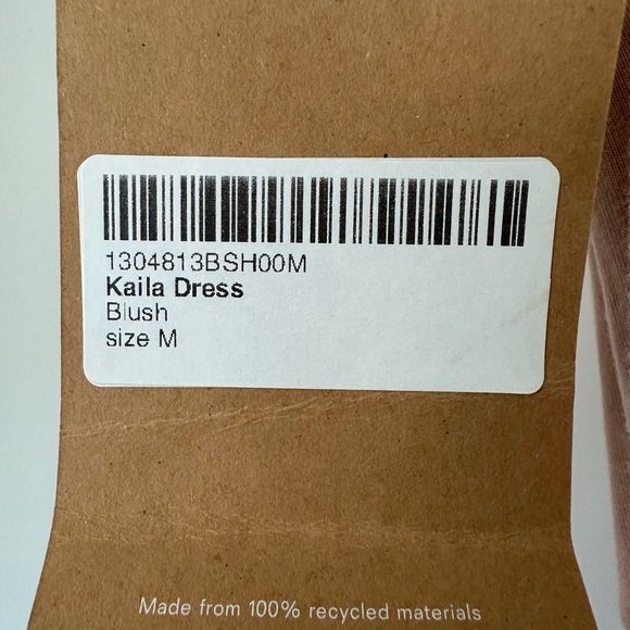 NWT Reformation Kaila Wrap Waist Tie dress in Blush - size M - Picture 3 of 10